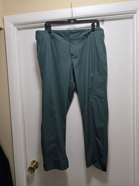 Kirkland Signature Women's Cargo Pants in Teal